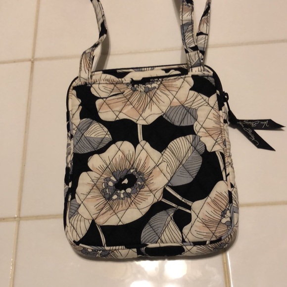 ⭐️VERA BRADLEY CROSSBODY BAG⭐️ - Picture 3 of 11